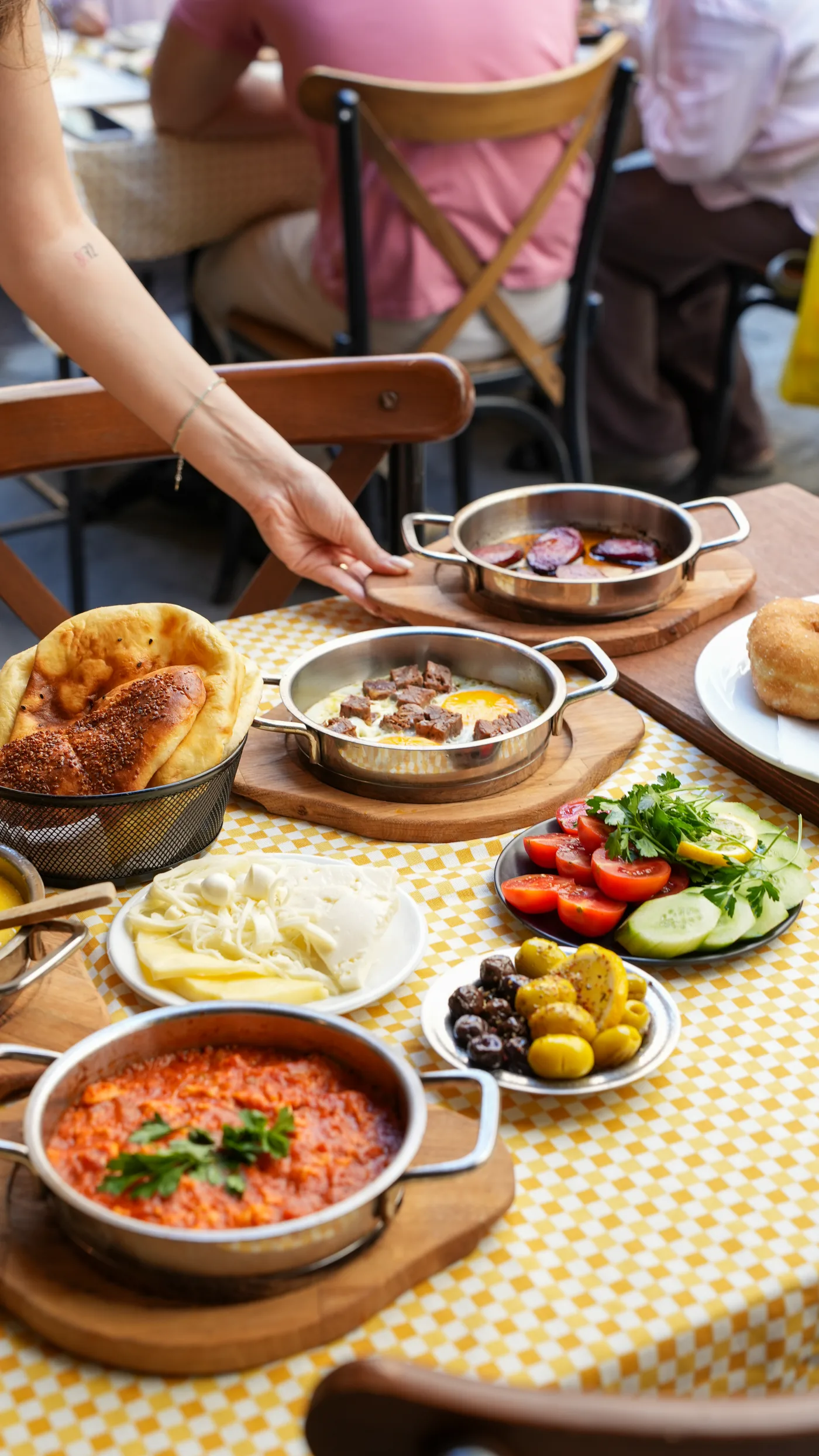 Sofraya servis anı